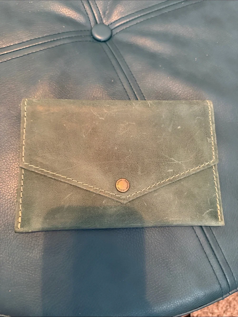 Portland Leather goods snap envelope in Green